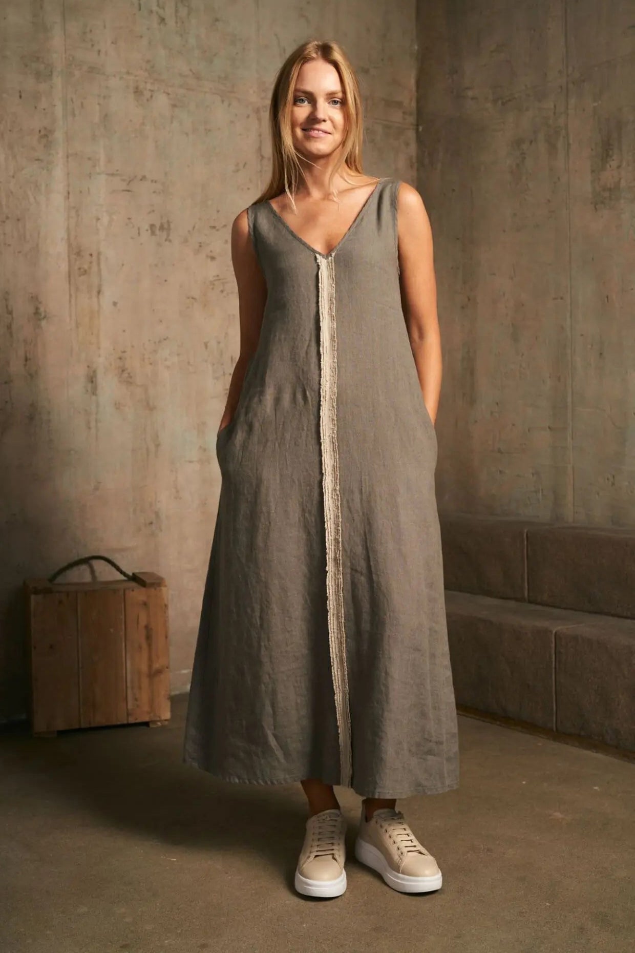 Women's Sleeveless Linen Maxi Dress | Casual Long Summer Dress With Pockets | Relaxed Fit Linen-Cotton Blend