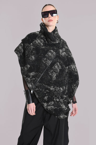 LA HAINE CAPE ASYMETRIC FUNNEL NECK AND ZIP DRAWSTRING ON SIDE A23514PW5215