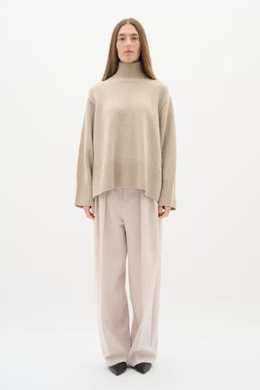 INWEAR SWEATER OVERSIZE RIB HIGH NECK CUFFS AND HEM WITH SIDE SLITS 30111019 GEAL KAXY