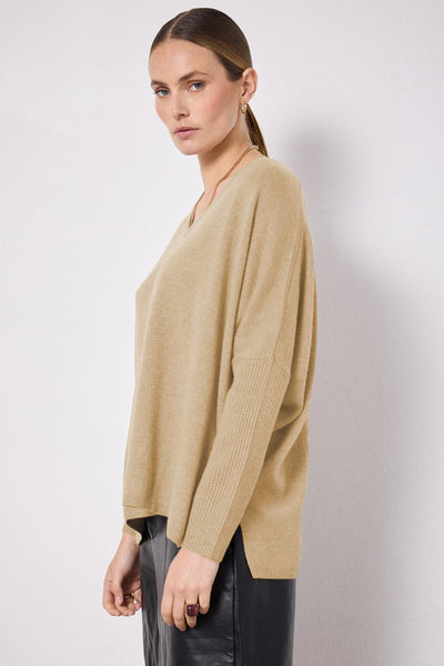 NOTSHY SWEATER CASHMERE V NECK RIB SLEEVE SIDE SLITS 4504001C FAUSTINE