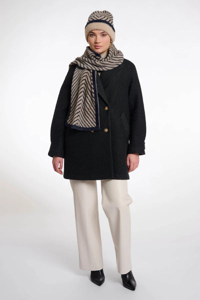 RINO & PELLE SCARF SUPER SOFT STRETCH CHERVRON BLACK BORDER 5002511 NEETJE